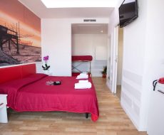 hotel 3 stelle sottomarina 0
