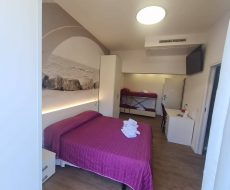 hotel 3 stelle sottomarina_q